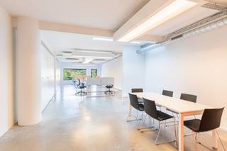 Dit kantoor aan de Hanswijkstraat 37A bus 006 in Mechelen biedt een uitzonderlijke combinatie van comfort, rust en centrale ligging. Gelegen...