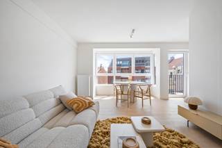 🏡 Ontdek residentie Kanaelhoek in Bredene – 8 volledig gerenoveerde appartementen te koop!Reeds 40% verkocht📍 Ideaal gelegen nabij openbaar...