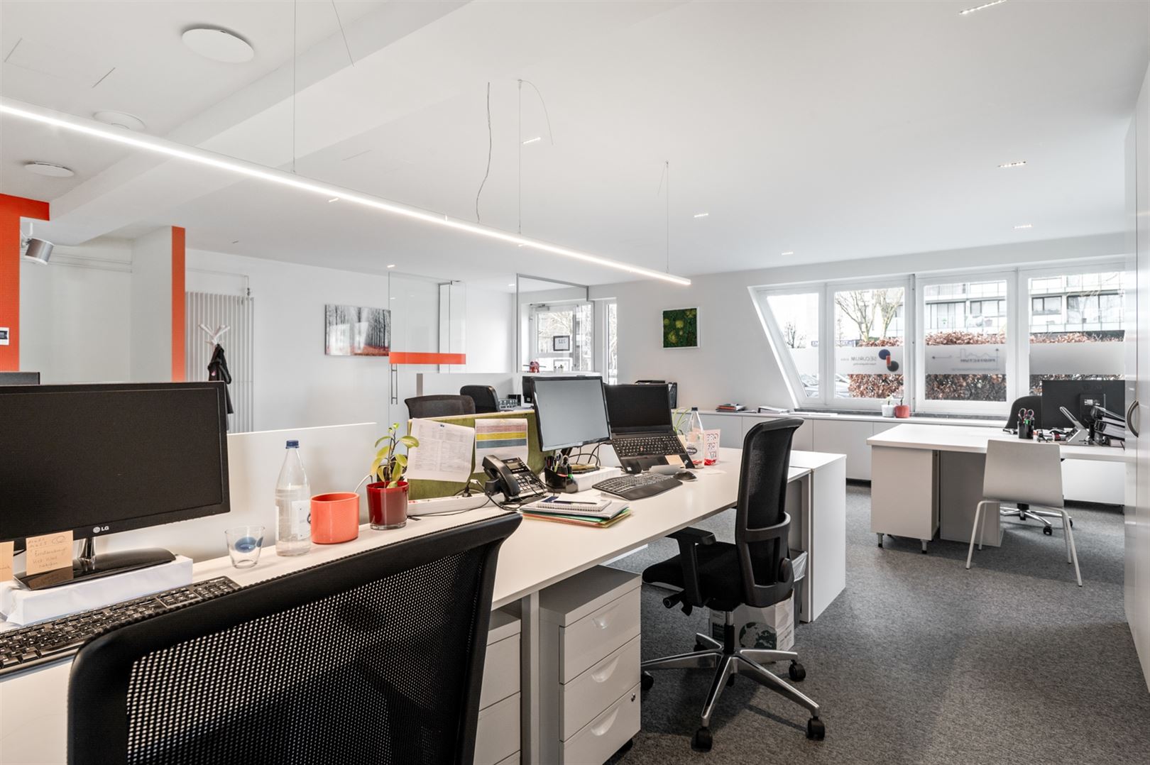 Instapklaar kantoor langs bruisende Lambrechtshoekenlaan. - foto 5