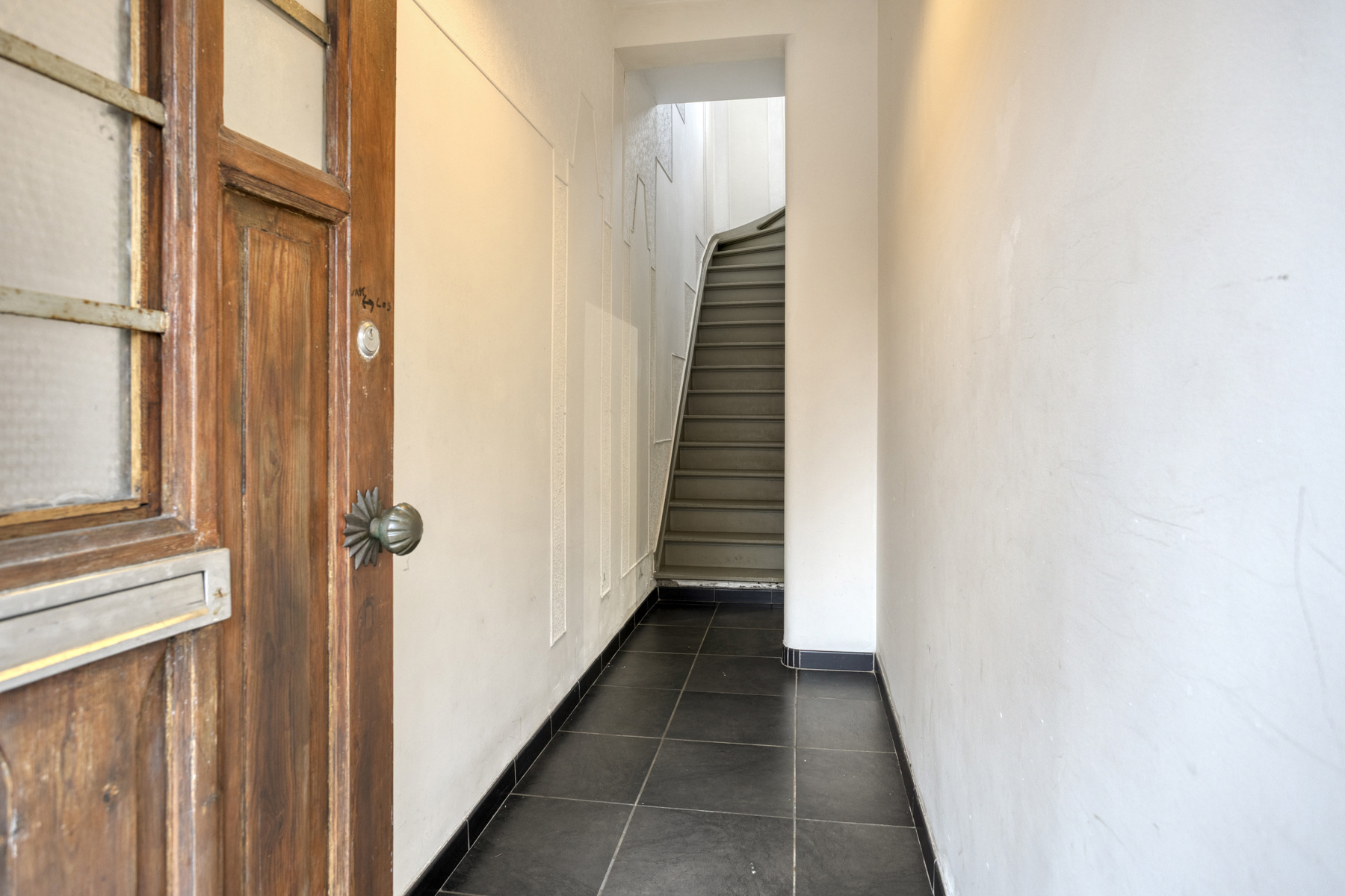 Te renoveren woning met tuin vlak bij het hart van Mechelen! - foto 5