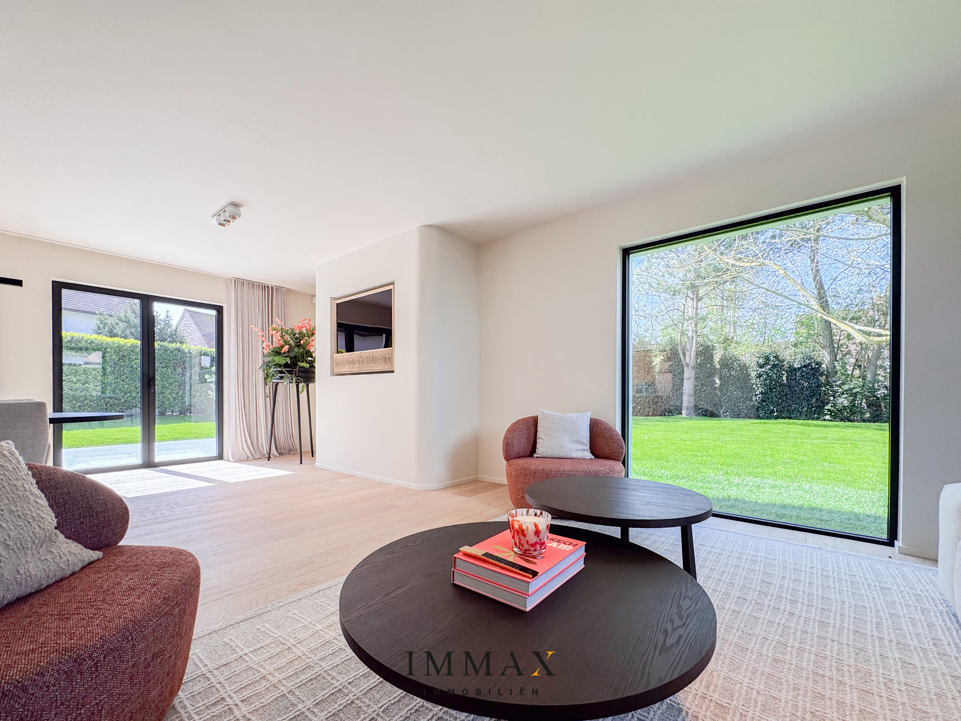 Subliem afgewerkte alleenstaande villa met 4SK op een uniek ruim perceel te Knokke - foto 5