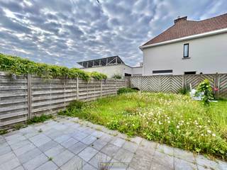 Deze STADSWONING is gelegen op een absolute TOPLOCATIE in Ronse. Op slechts een STEENWORP AFSTAND van het BRUISENDE STADSCENTRUM en nabij het...