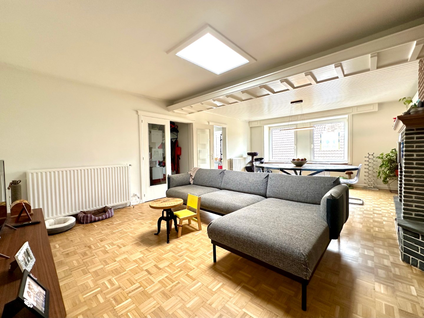 Lichtrijk appartement vlakbij de Coupure - foto 3