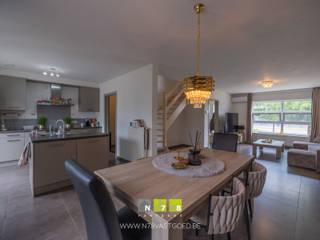 <strong>EENGEZINSWONING MET 3 SLAAPKAMERS TE ELEN.</strong><br /><br /><strong>TROEVEN<br /></strong>- Ligging met vlotte verbinding naar Dilsen-Stokkem, Maaseik en de Nederlandse grens.<br />- Instapklare gezinswoning.<br />- Bewoonbare oppervlakte van 141m².<br />- Drie volwaardige slaapkamers en aparte dressing.<br />- Lichtrijke woonkamer met airconditioning.<br />- Volledig omheinde tuin met overdekt terras.<br />- Garage.<br /><br /><strong>KELDERVERDIEPING</strong><br />- Kruipkelder.<br /><br /><strong>GELIJKVLOERS</strong><br />- Inkomhal (2,40m x 2,80m = 6,72m²): tegelvloer.<br />- Woonkamer (5,00m x 8,90m = 44,50m²): trap naar verdieping 1, airco, tegelvloer.<br />- Keuken (3,40m x 3,20m = 10,88m²): keukeneiland (onderkasten, spoelbak), keukenwand (koelkast, onder- en bovenkasten, lades, oven, keramische kookplaat, dampkap), tegelvloer.<br />- Toilet (0,90m x 1,80m = 1,62m²): hangtoilet, lavabo, tegelvloer.<br />- Berging (1,90m x 1,80m = 3,42m²): aansluiting wasmachine en droogkast, uitgietbak, luik naar kruipkelder, tegelvloer.<br /><br /><strong>VERDIEPING +01</strong><br />- Overloop (4,30m x 1,00m = 4,30m²): laminaatvloer.<br />- Badkamer (2,90m x 2,90m = 8,41m²)= badkamermeubel (onderkast en dubbele spoeltafel), ligbad, douche, hangtoilet, tegelvloer.<br />- Slaapkamer 1 (2,73m x 4,00m = 10,92m²): laminaatvloer.<br />- Dressing (2,90m x 3,00m = 8,70m²): laminaatvloer.<br />- Slaapkamer 2 (2,80m x 3,50m = 9,80m²): laminaatvloer.<br />- Slaapkamer 3 (3,25m x 3,40m = 11,05m²): laminaatvloer.<br />- Technische ruimte (3,00m x 1,80m = 5,40m²): CV-installatie aardgas, ventilatie, laminaatvloer.<br /><br /><strong>EXTERIEUR</strong><br />- Omheinde tuin: bereikbaar via achterzijde.<br />- Overdekt terras (3,50m x 3,30m = 11,55m²): terrastegels.<br />- Garage (5,90m x 3,60m = 21,24m²): sectionale poort, betonvloer.<br /><br /><strong>EXTRA INFORMATIE</strong><br /><span>Deze woning wordt momenteel verhuurd aan een basishuurprijs van 1150 EUR per maand. De koper dient dus rekening te houden met het lopende huurcontract. De huurovereenkomst opzeggen voor eigen bewoning kan van zodra u eigenaar bent en mits een opzegtermijn. U dient er dan rekening mee te houden dat de huurder een termijn krijgt om een nieuwe woning te zoeken.</span><br /><br />Bekijkt u deze advertentie via een aanverwante vastgoedsite, surf dan zeker naar onze website www.N78vastgoed.be voor een uitgebreide beschrijving en foto's. Meer info: +32 (0)89 86 18 88 of info@N78vastgoed.be.