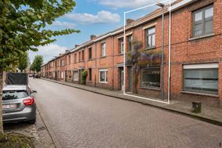 Recent gerenoveerde stadswoning met 3 slaapkamers en een gezellige stadstuin. Ideaal gelegen in het Turnhoutse stadscentrum en dus op...