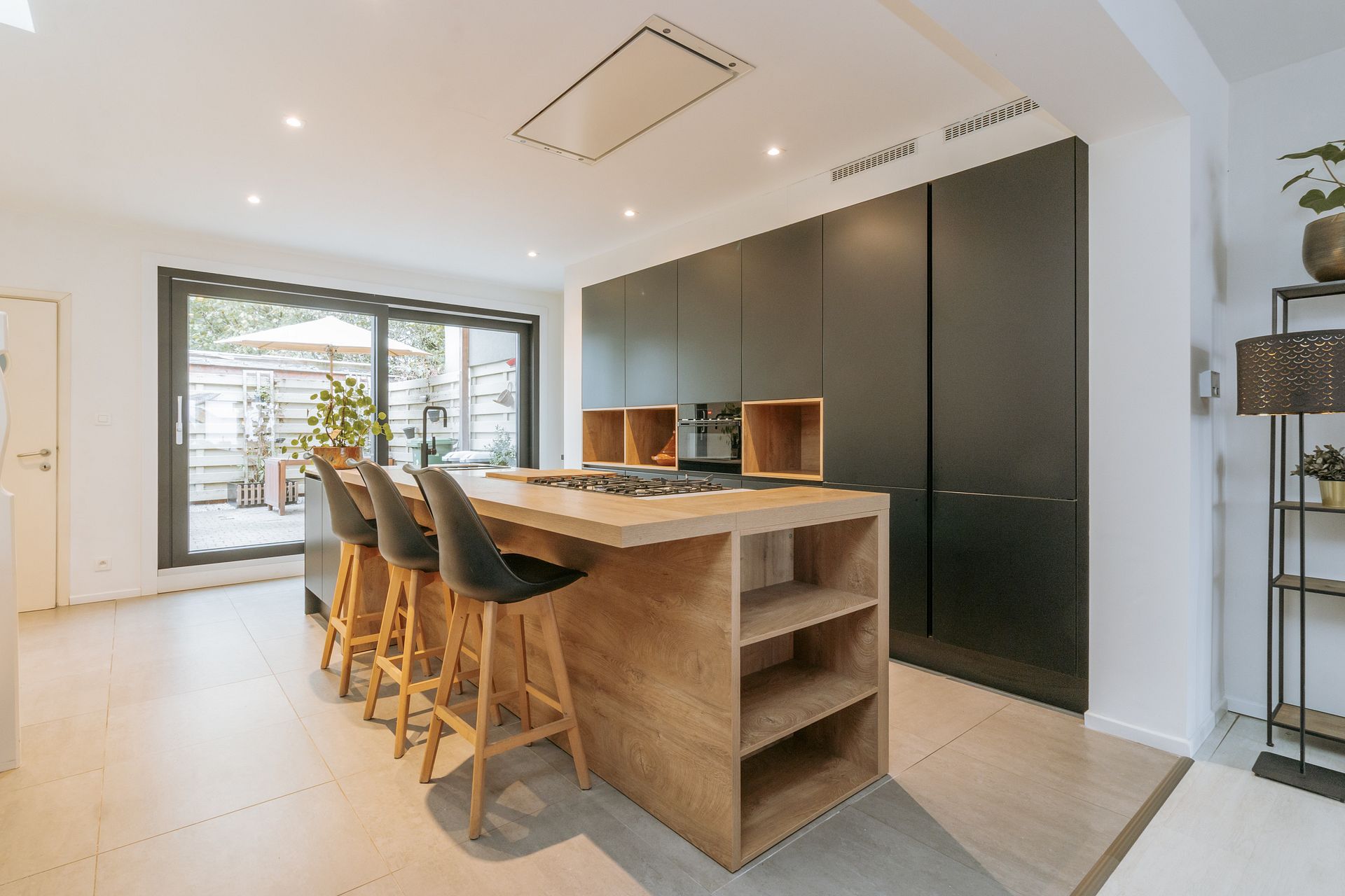 Moderne woning met 3 slaapkamers en een stadskoer - foto 5