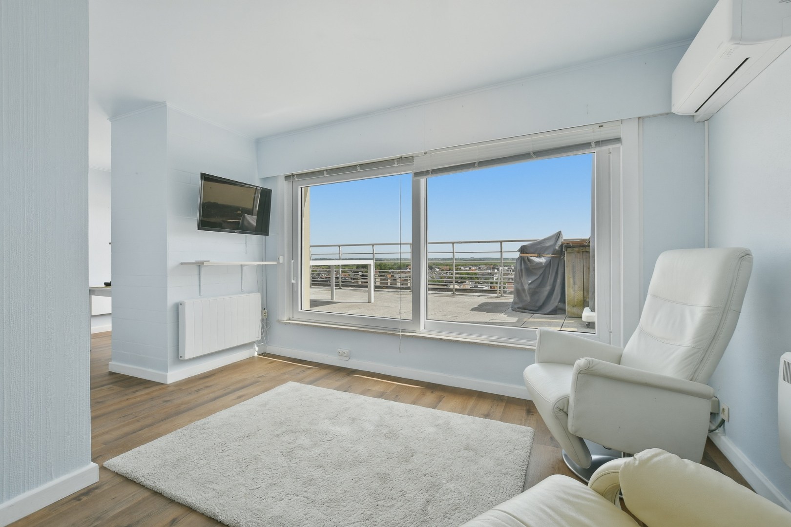 Uniek dakappartement met zonnige ligging en indrukwekkende vergezichten te Wenduine! - foto 2