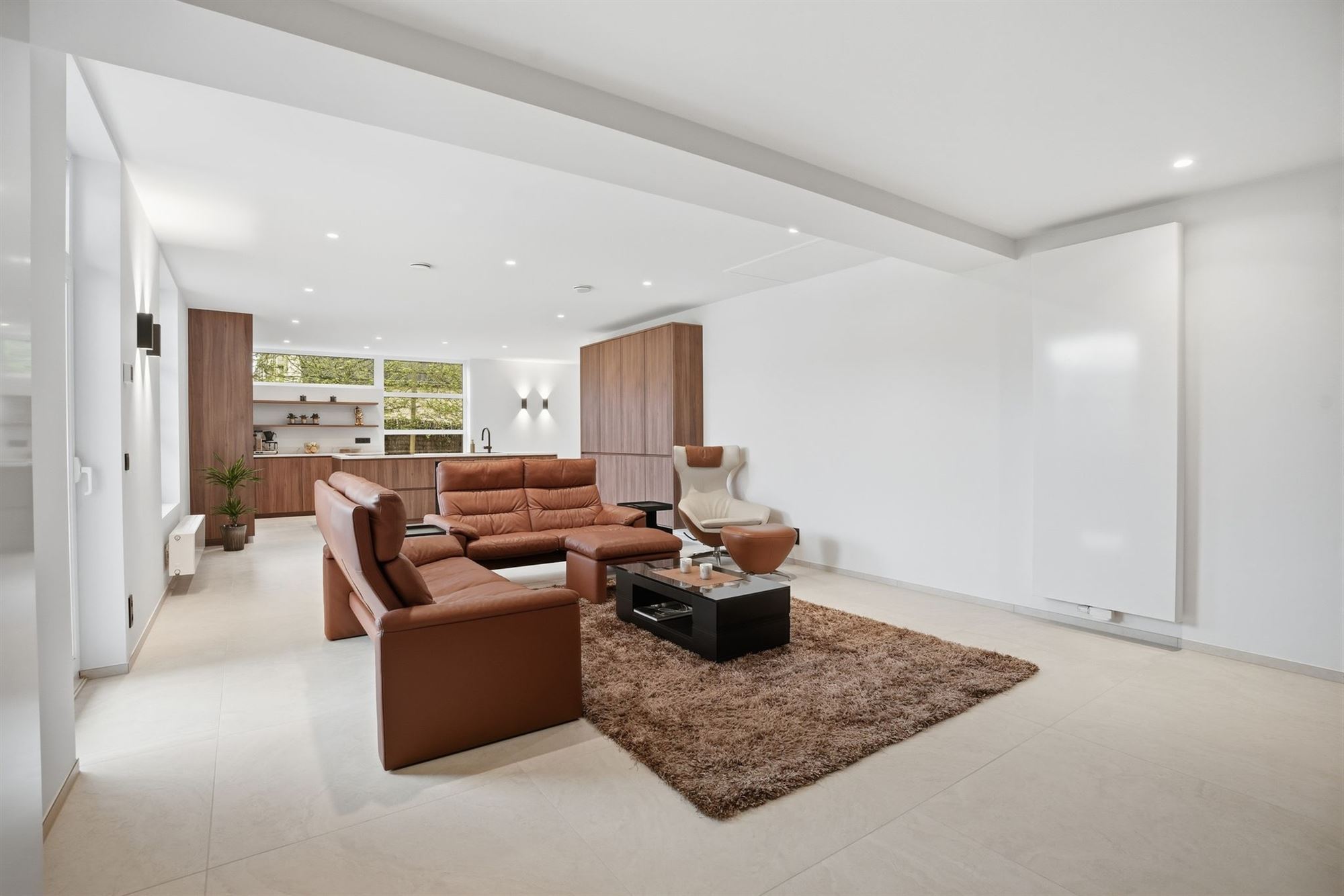 Exclusieve ruime villa op 1.965 m² - ideaal voor wie wonen wil combineren met een zelfstandig beroep - foto 5