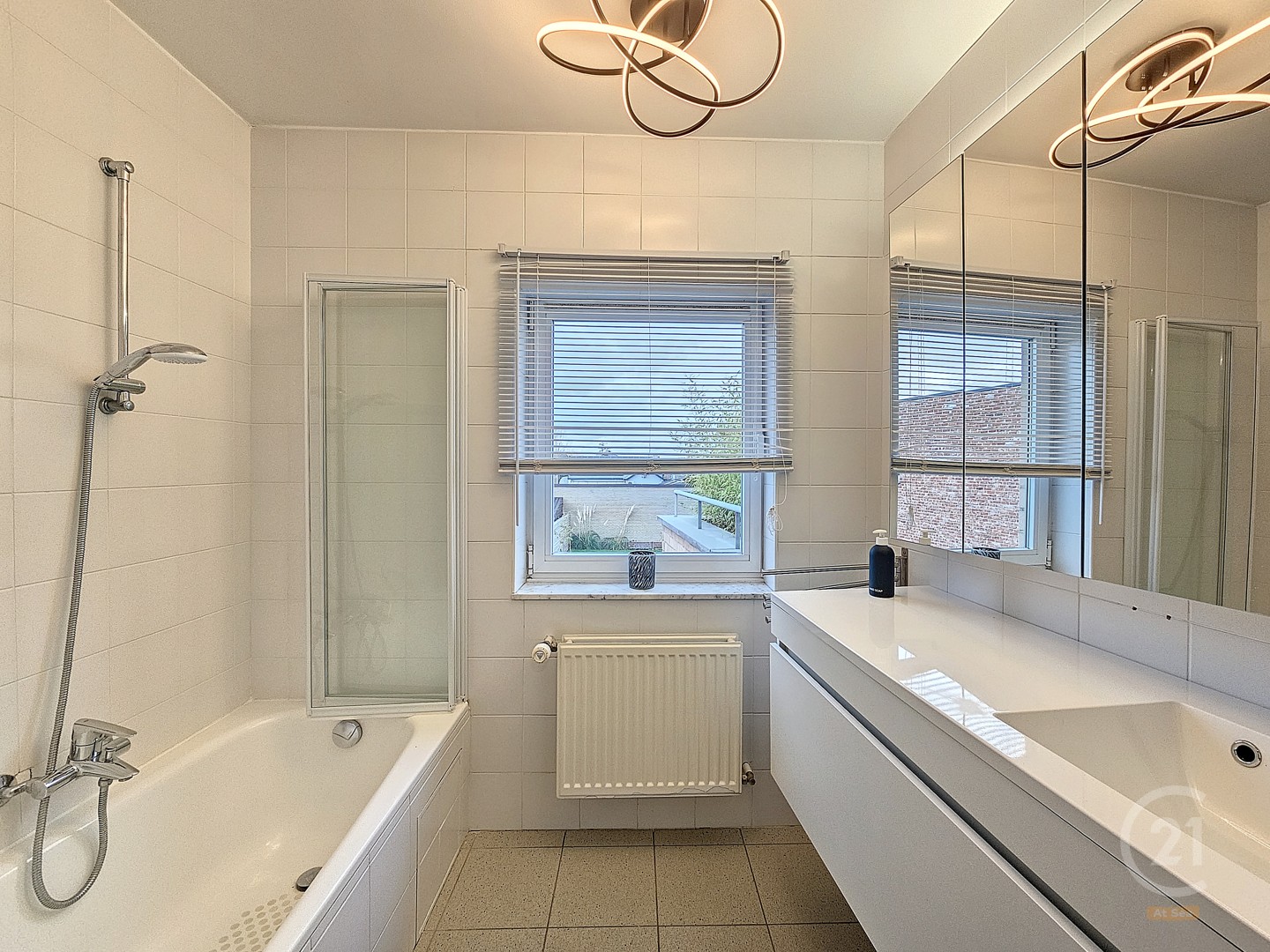 Ruim 2-slaapkamerappartement met terras – ook ideaal als investering - foto 5