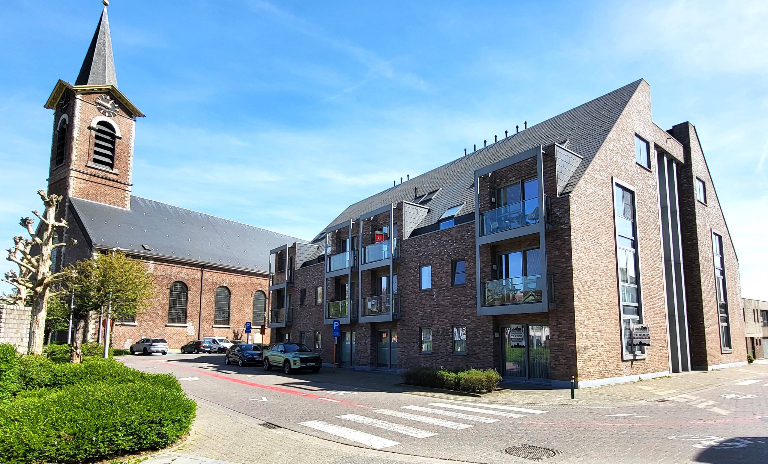 Instapklaar en energiezuinig appartement (66 m²) met zuidgerichte terrassen, ideaal gelegen in een rustige dorpsomgeving op wandelafstand van winkels, openbaar vervoer en scholen.  - foto 4