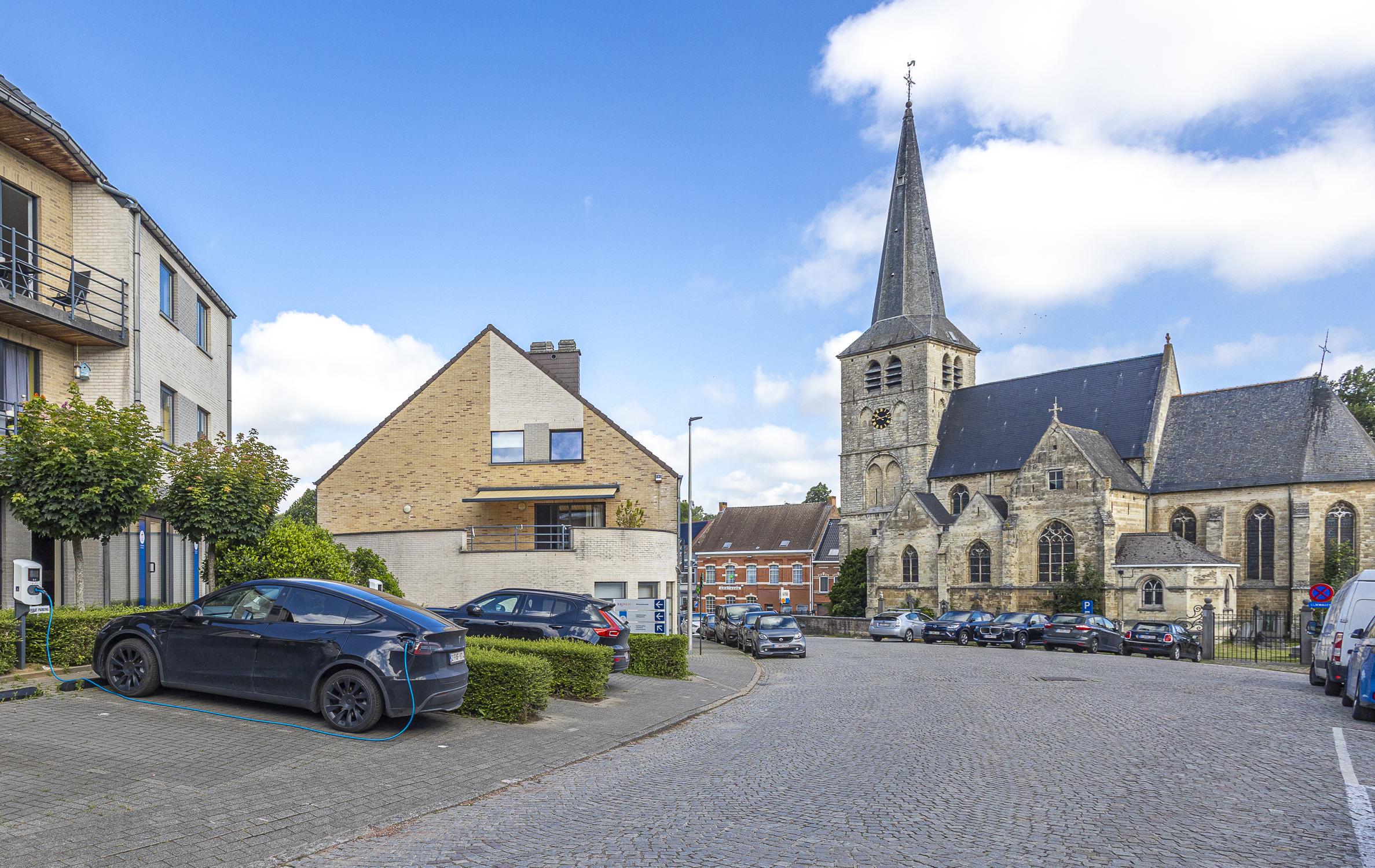 Commercial space/office of 207 m² ideally located. - photo 2