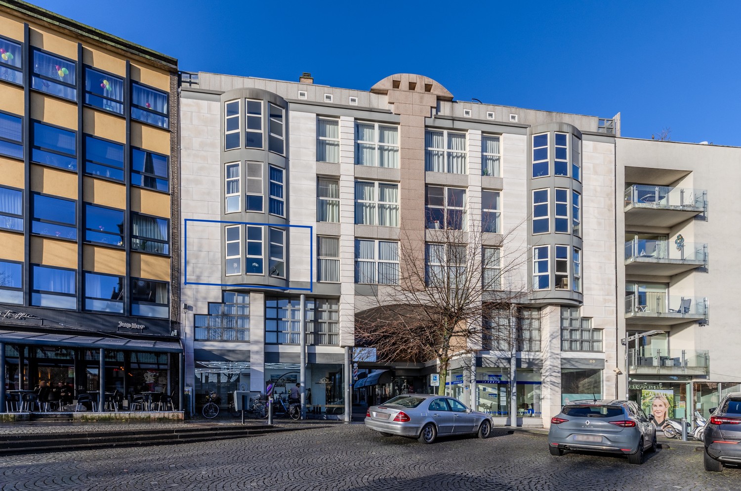 Instapklaar appartement met terras in hartje Lanaken - foto 2