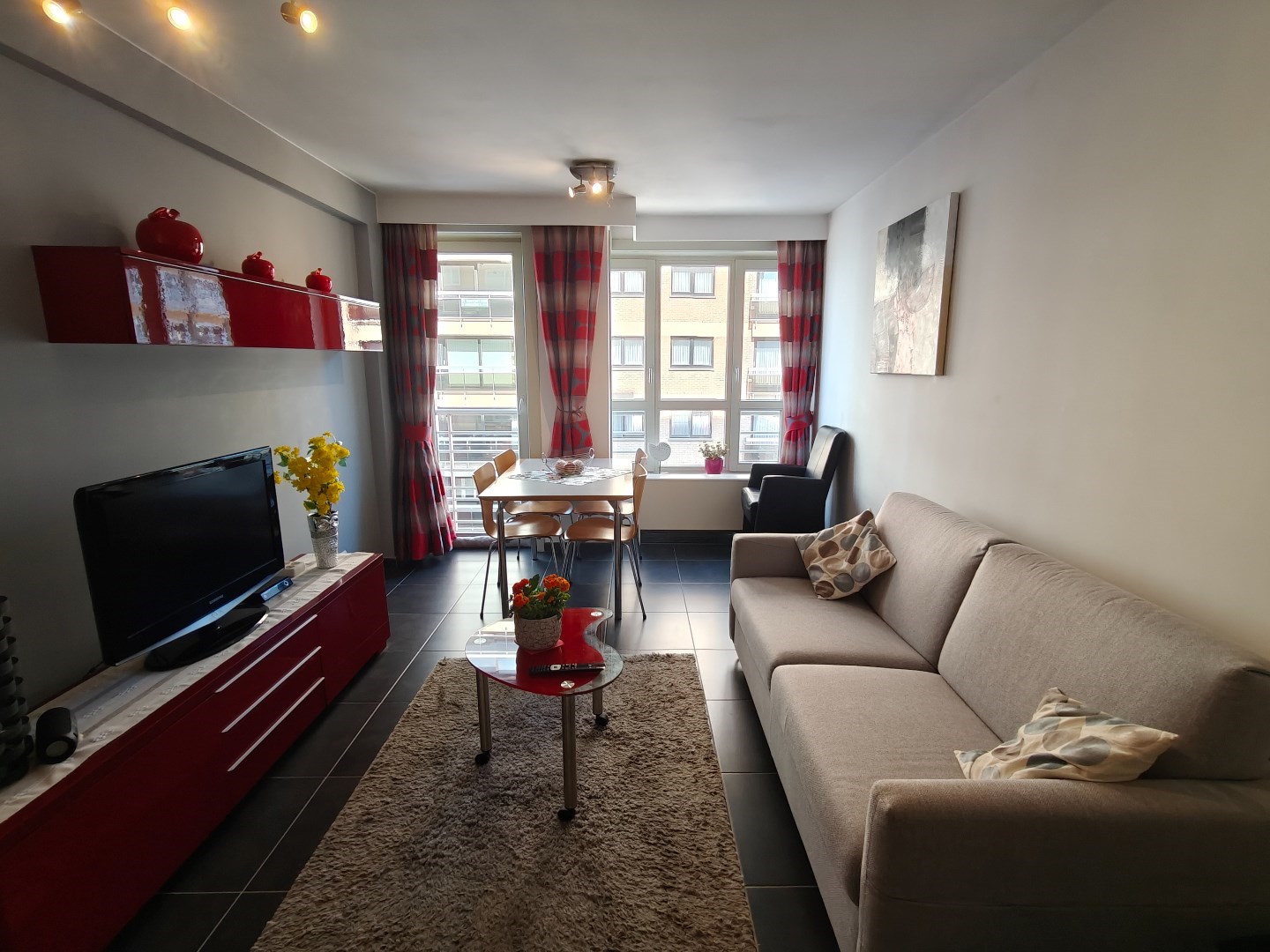 Zeer gezellig ingericht appartement met zijdelings zicht op zee - foto 1