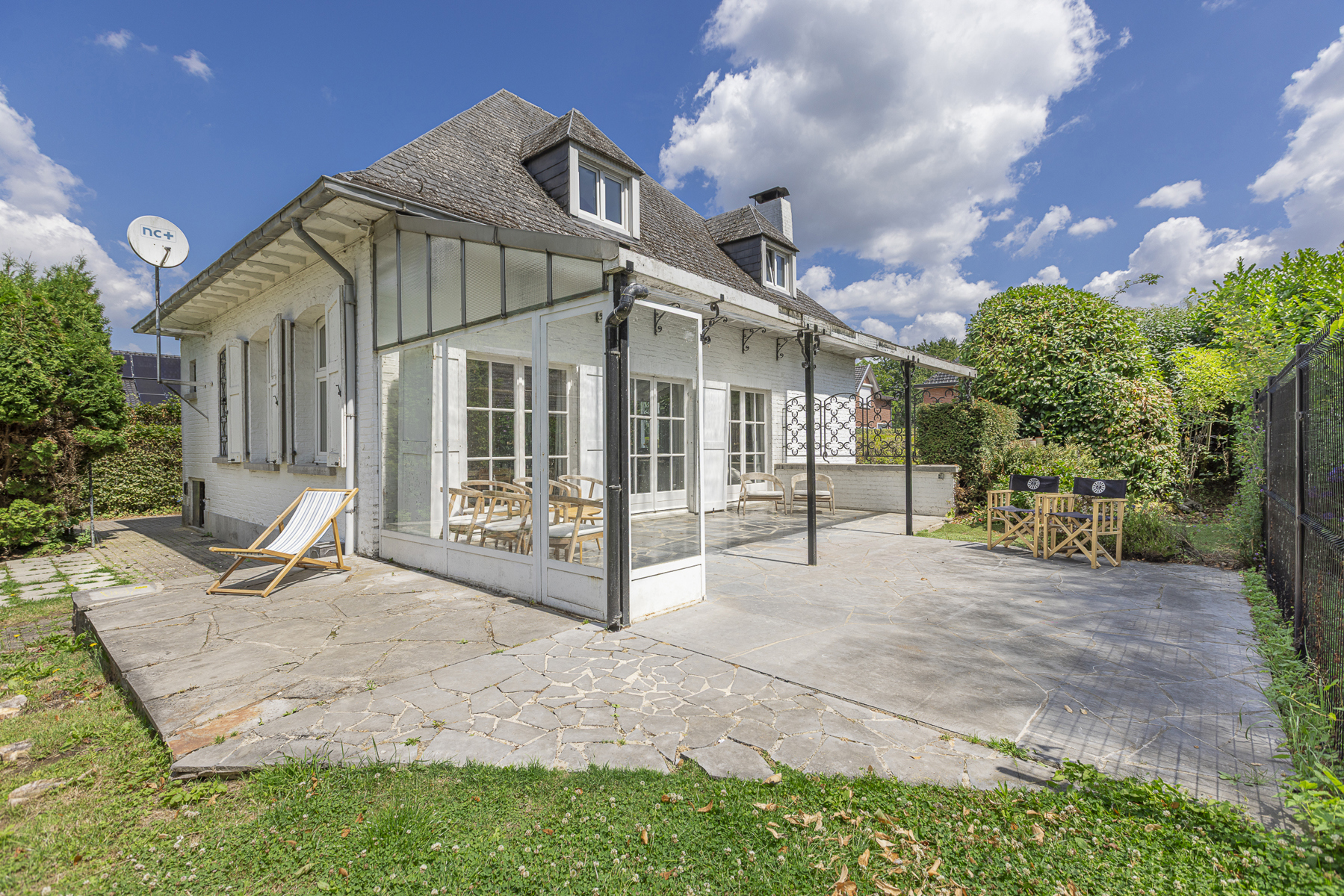 Statige villa met potentieel op toplocatie in Dilbeek. - foto 2