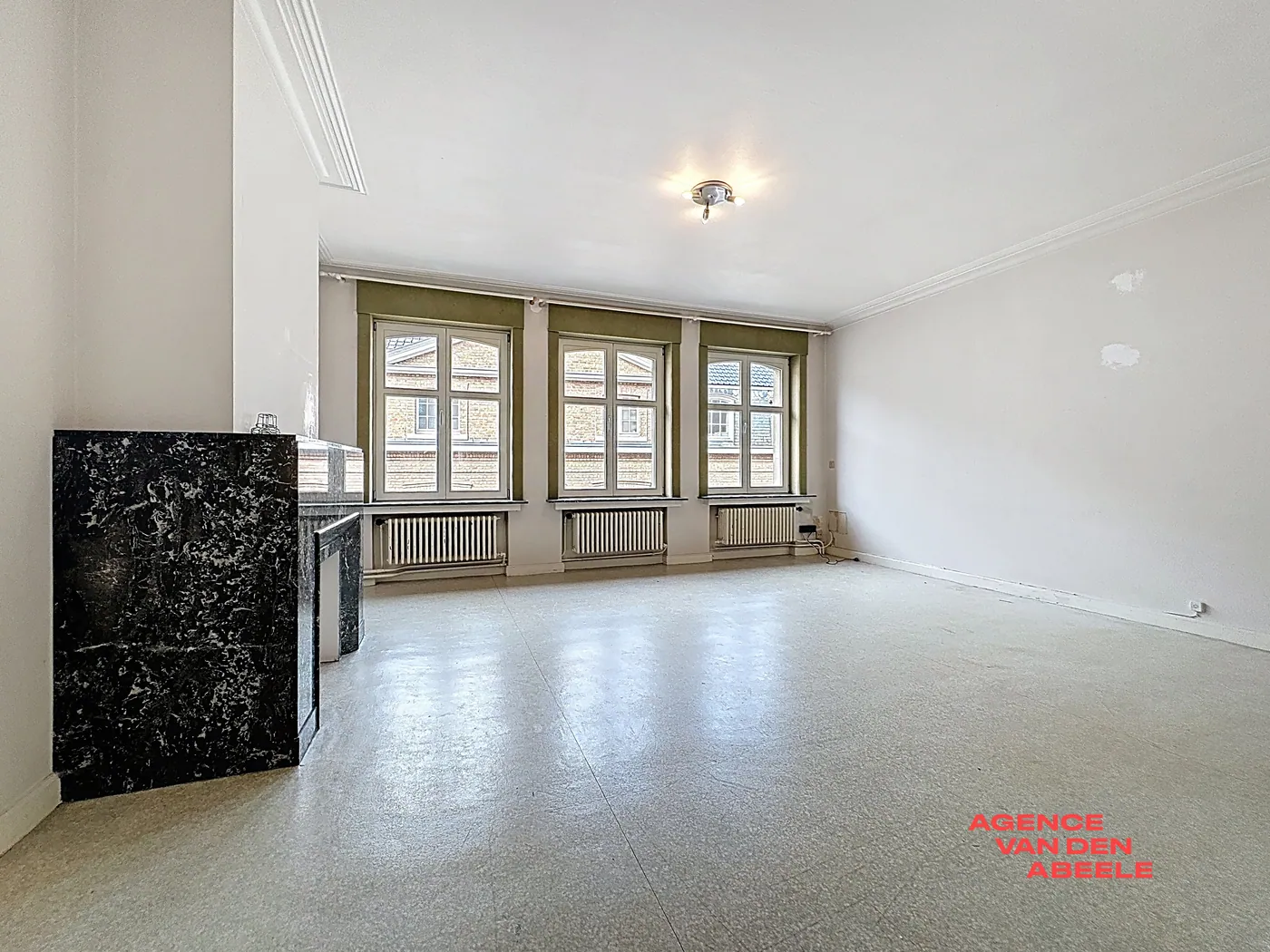 Ruim appartement met 2 slaapkamers in hartje Brugge - foto 3