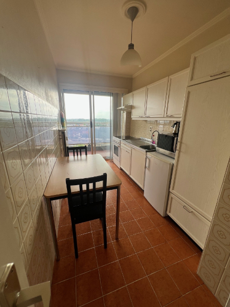 VERZORGD APPARTEMENT MET 2 SLAAPKAMERS, AUTOSTAANPLAATS EN KELDER - foto 4