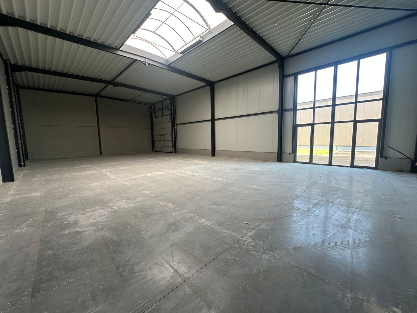 Nieuwbouw KMO-unit van 305 m² te koop! - foto 3