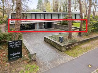 Te koop: Gelijkvloerse praktijkruimte in Meise, centraal gelegen tussen Brussel en Antwerpen.Deze praktijkruimte biedt een uitstekende combinatie van...