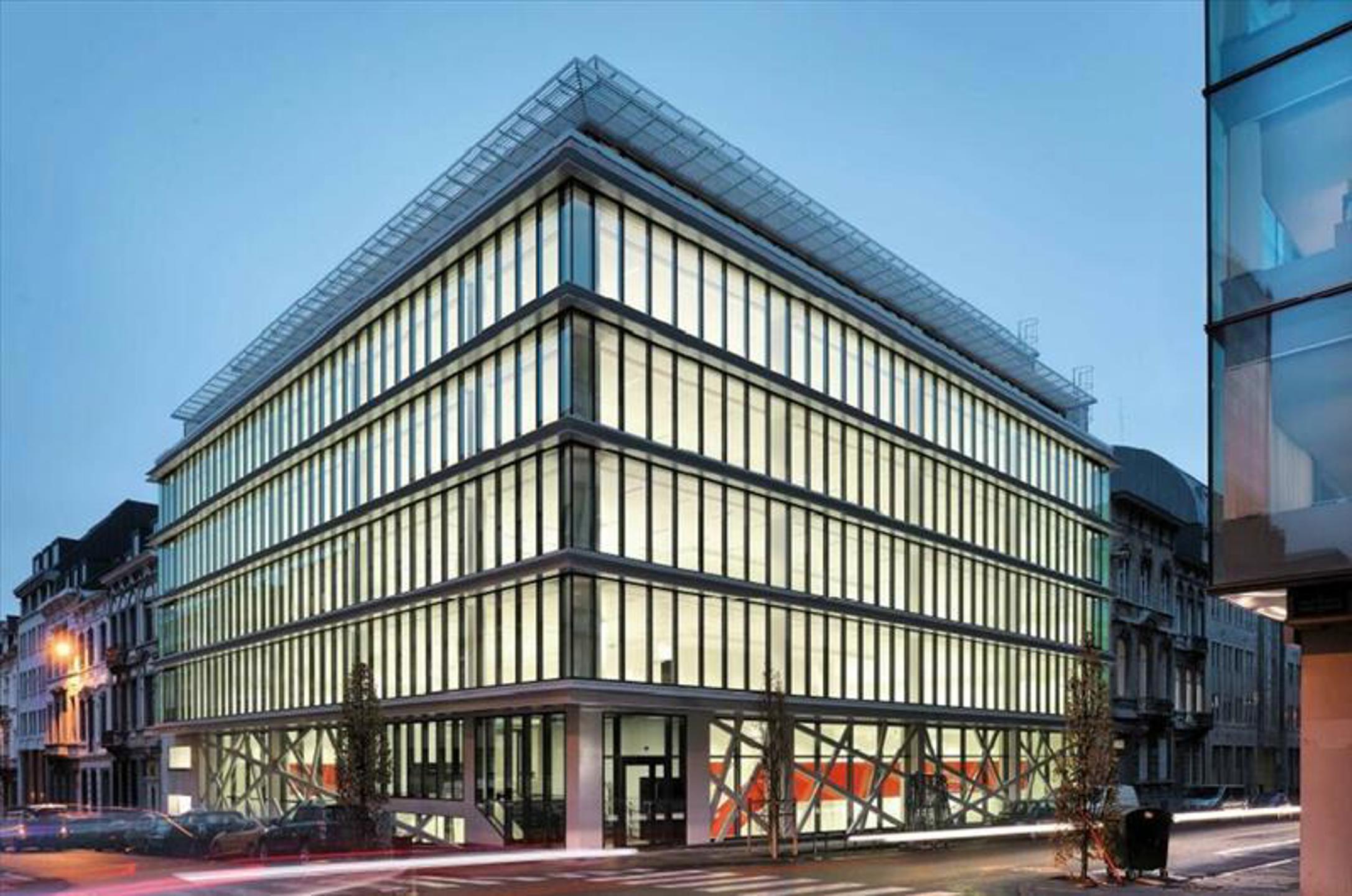 Commercial à louer à Bruxelles - photo 1