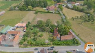 Aaigem - Vierkantshoeve uit 19de eeuwDeze hoeve is gelegen in de landelijke deelgemeente van Erpe-Mere met zijn natuur -en agrarische gronden, toch...