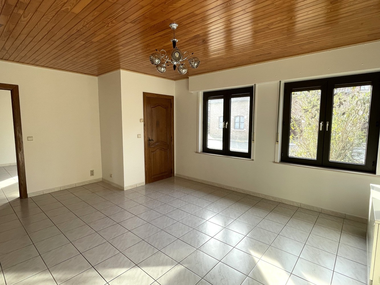 Ruime woning met achteraan prachtig vergezicht - foto 3