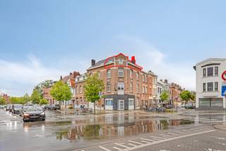 Découvrez cet appartement à vendre à Merksem au troisième étage de la Deuzeldlaan. Vous pouvez accéder à cet établissement confortable par...