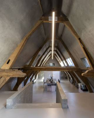 Op zoek naar een kantoorruimte met nét dat tikkeltje meer? Dan is deze parel in het hart van Antwerpen iets voor jou. Het Osterriethuis,...