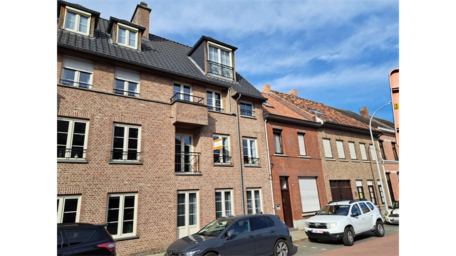 Een centraal gelegen appartement met overdekte autostaanplaats - foto 2