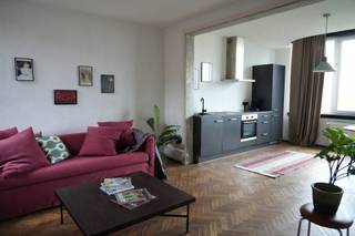 Dit leuke tweeslaapkamerappartement staat te wachten op zijn nieuwe eigenaar!Ben je op zoek naar een gezellig, lichtrijk plekje met twee slaapkamers...