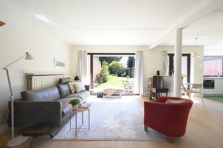 Deze verzorgde woning geniet een bijzonder praktische ligging in Wetteren. Op korte afstand vindt u zowel het treinstation als het centrum met...