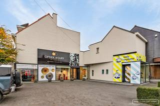 HANDELSPAND VAN 260 M2 TE KOOP OP ZICHT LOCATIE, VLAKBIJ CENTRUM DESSELGEM.INDELING: * inkom met grote open ruime * aparte bureauruimte * toilet *...