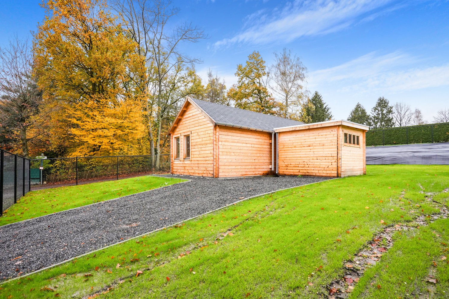 Charmant en instapklaar tiny house op rustige en bosrijke locatie in Hoeselt - foto 1