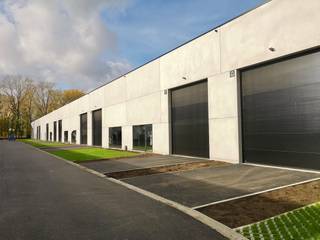 Recent bedrijfsgebouw van 216 m2 met 2 parkeerplaatsen voor 1.044 EUR/mnd excl BTW Ontdek uw nieuwe bedrijfslocatie in het hart van...