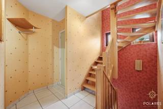 In Buizingen wacht deze verrassend ruime en instapklare woning op nieuwe eigenaars. De combinatie van volume, comfort en extra’s maakt dit een...