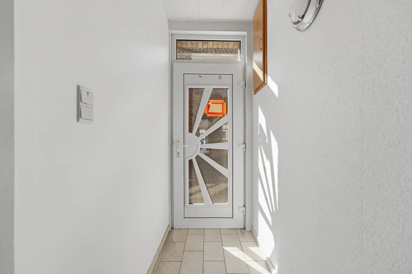 Zeer ruime gezinswoning met 4 slpks (+ 2 doorloopkamers op zolder), garage en tuin - foto 5