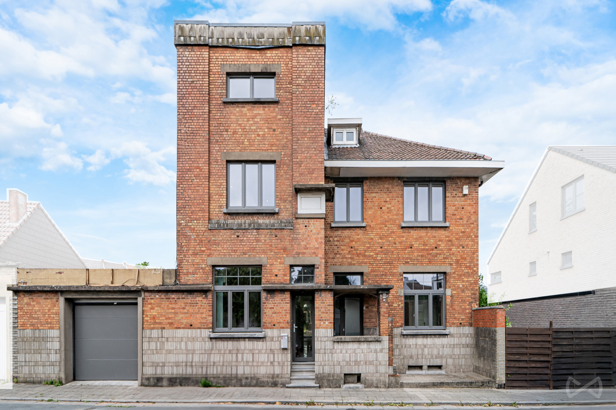 Huis te koop in La Louvière met 5 slaapkamers - foto 1