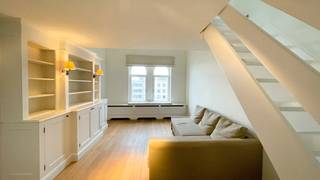 Deze triplex van ca 65 m² bevindt zich op de vierde en bovenste verdieping van het voormalig pakhuis "Entrepot du Congo". Gelegen aan...