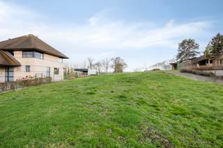 Immo Pické biedt U dit prachtig perceel bouwgrond aan voor een open bebouwing. Deze bouwgrond is gelegen tussen de weilanden en in een rustige...