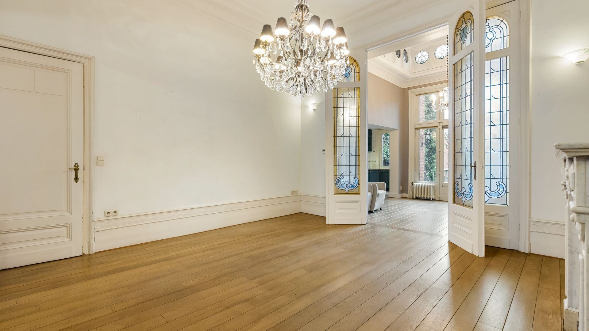 Prachtige, eclectische en ruime herenwoning met tuin en dubbele garage - foto 4