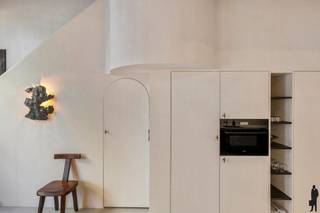 Neoclassicistische stadswoning uit de 19de eeuw met zicht op de Schelde en de KathedraalIn deze woning ervaar je Antwerpen op zijn meest authentieke...