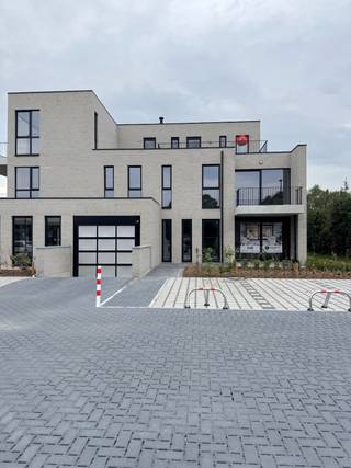 YES! Voor dit pand kan je zélf een afspraak inboeken! Ga naar de advertentie op onze website www.justwonen.be en plan meteen je afspraak in.Wonen in...