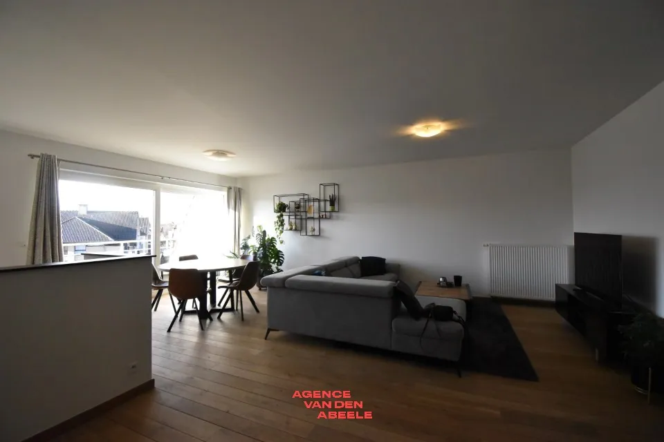 Ruim appartement met 2 slaapkamers en garage - foto 4