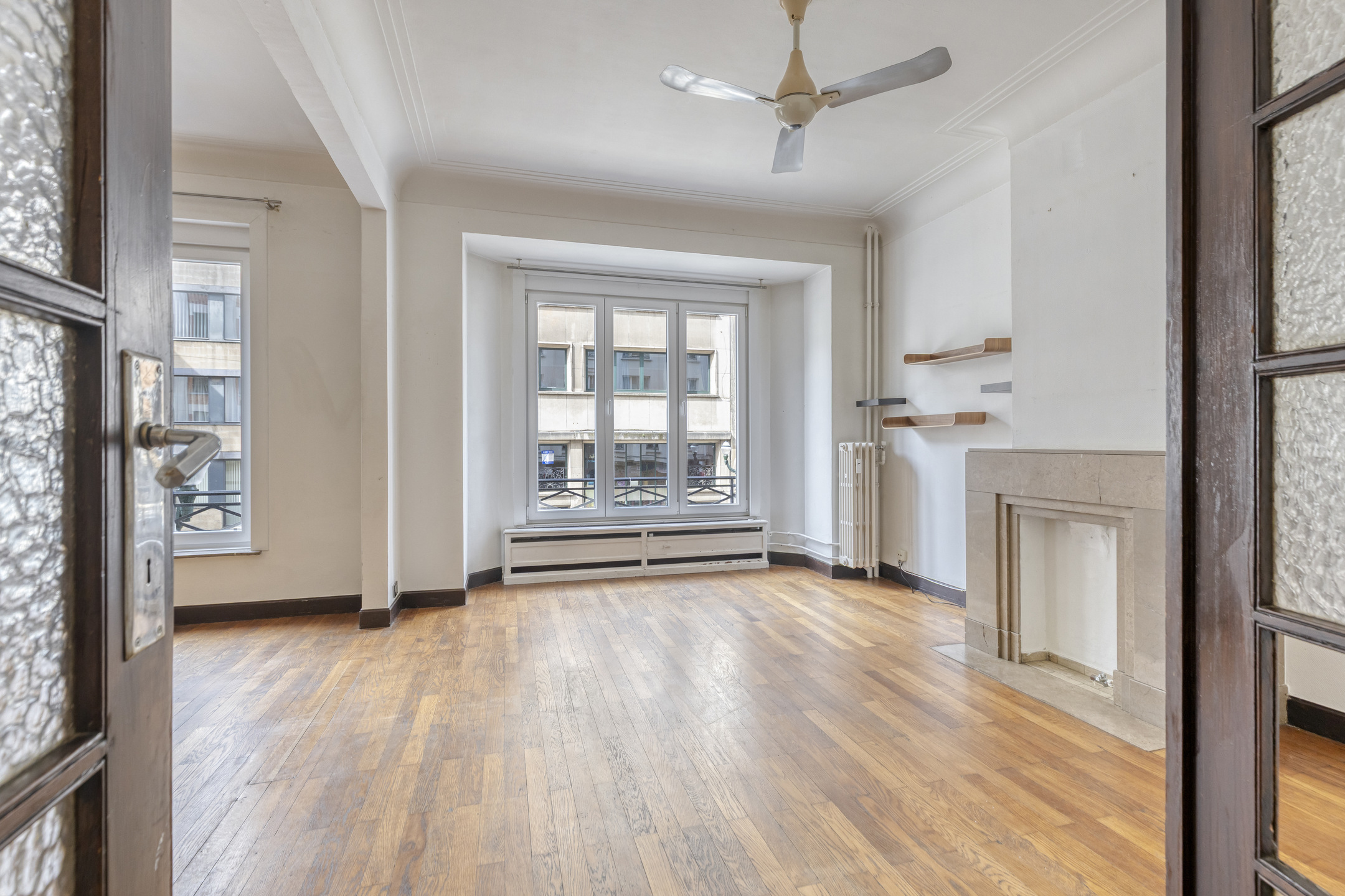 Ruim appartement met één slaapkamer in hartje Brussel - foto 5