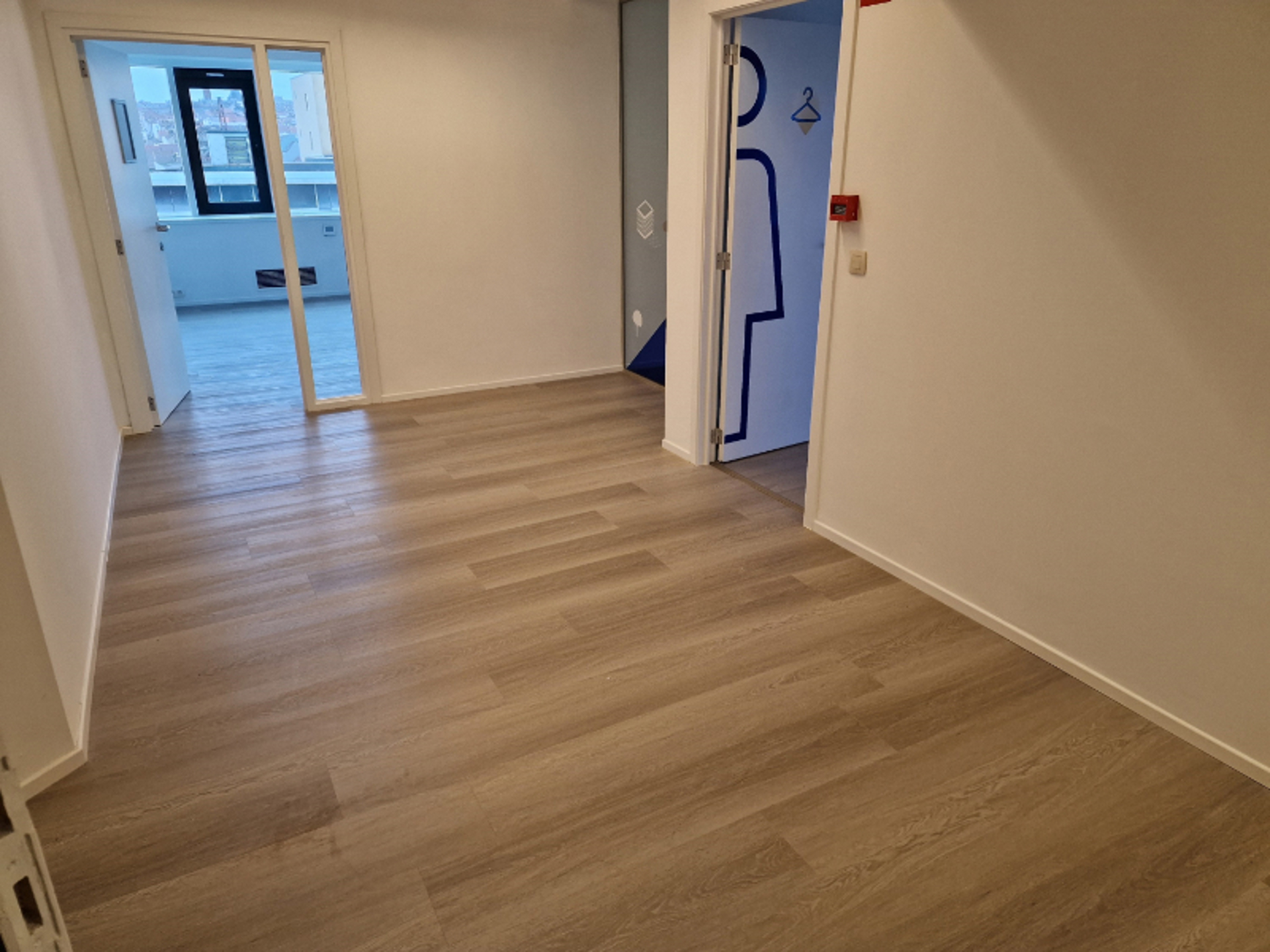 Gerenoveerd kantoor te huur aan het Zuidstation. - foto 5