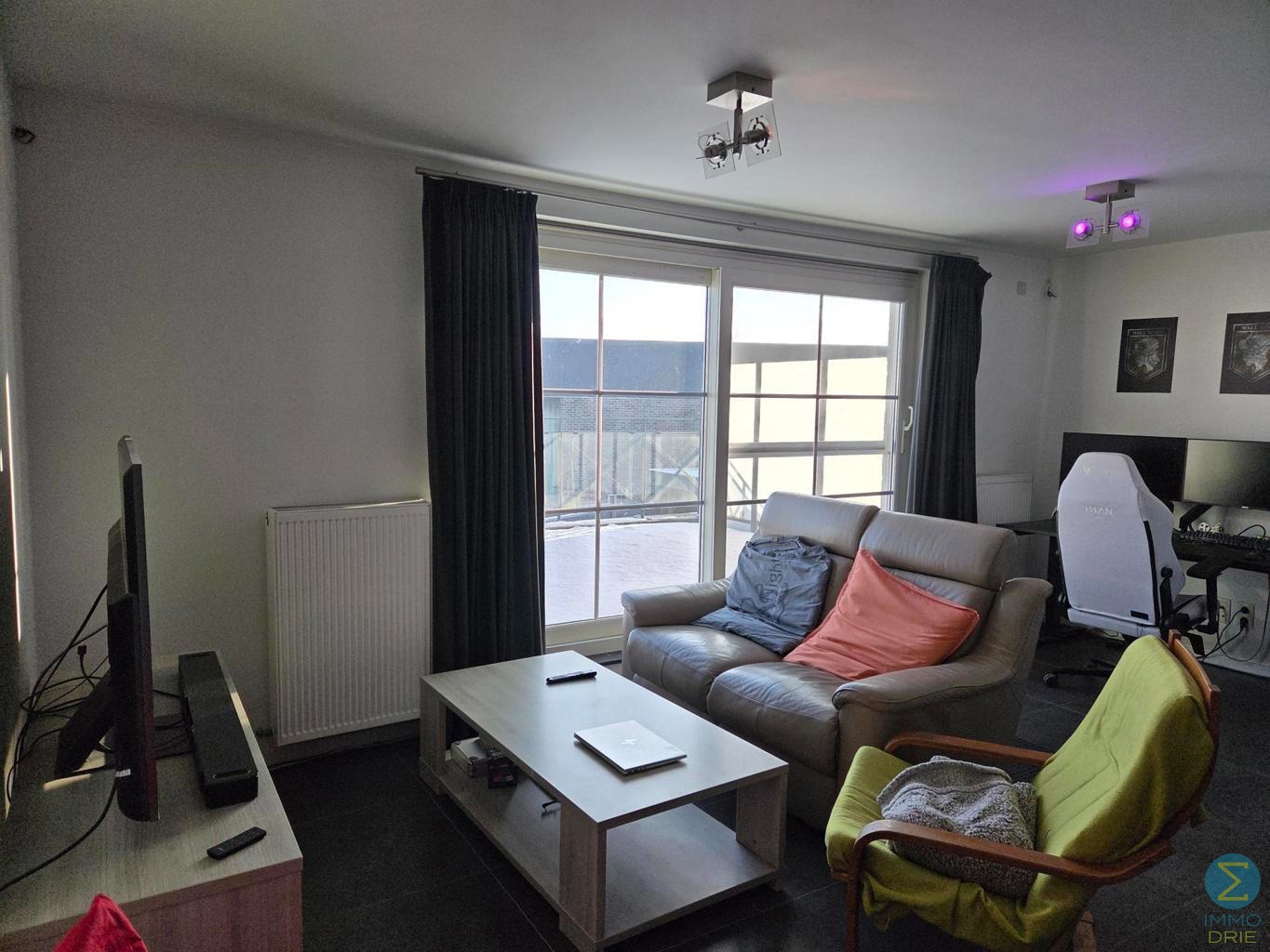 Appartement met 2 slaapkamers en ruim terras - foto 4