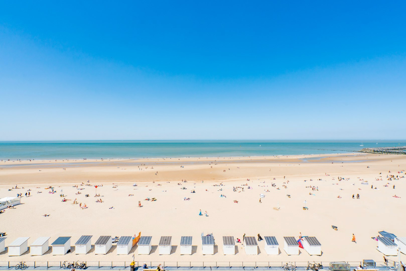 Zeezicht 1e verd., 2 slpk, terras - foto 1