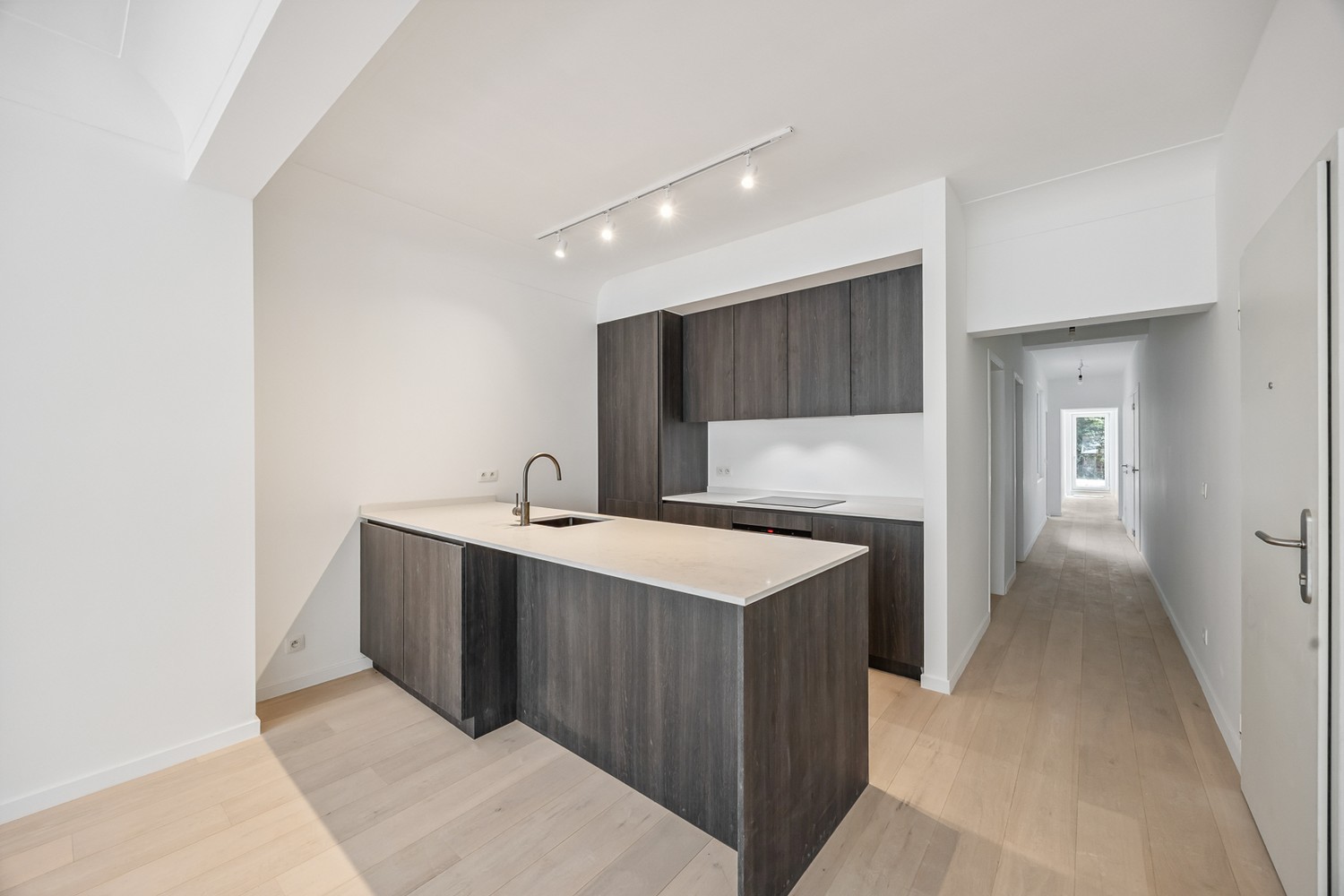 Gelijkvloers pareltje ±140m² met stadstuin en terras in hartje Antwerpen – Gerenoveerd in 2025 - photo 5