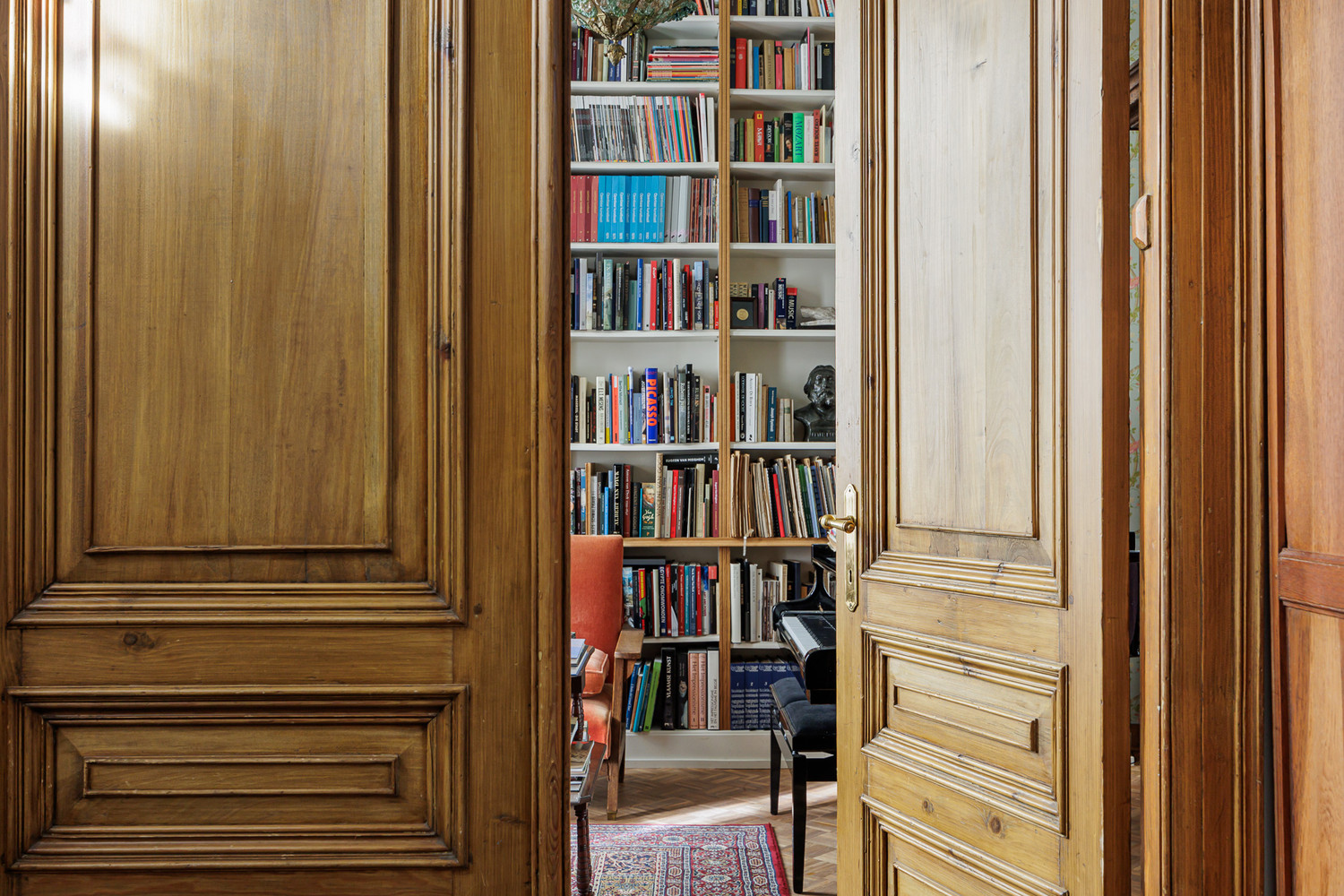 Karaktervolle meesterwoning met grote tuin en polyvalent bijgebouw - foto 4