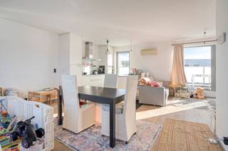 Welkom in Wezemaal ! Dit recent appartement bevindt zich op de eerste verdieping in het nieuwbouwproject Max, gelegen op het Max Havelaarplein. Deze ligging zorgt voor een rustige omgeving, doch vlakbij de Aarschotsesteenweg met een vlotte verbinding naar E314 en een goede bereikbaarheid van openbaar vervoer en winkels.<br /><br />We betreden het appartement op de eerste verdieping via de inkomhal, welke toegang geeft tot de slaapkamers en badkamer. De master bedroom heeft aansluitend een inloopdressing en beide slaapkamers hebben toegang tot het eerste terras. Het toilet en volledig uitgeruste badkamer vinden we hier ook nog terug. Vervolgen we onze weg naar de tweede verdieping, komen we in de lichtrijke leefruimte met open keuken terecht. Hier vinden we maar liefst nog twee terrassen terug, waardoor men gerust kan genieten van de buitenruimte. Tenslotte is er nog een berging, welke dienst doet als technische ruimte en is voorzien van aansluitingen voor wasmachine en droogkast.<br /><br />Op het gelijkvloers onder het appartement heeft men nog een private autostaanplaats, de gemeenschappelijke kosten bedragen €80 per maand welke ook deels bijdragen aan het reservekapitaal.<br /><br />Bent u geïnteresseerd in dit appartement of had u graag meer informatie gewenst? Neem contact op met Ben via +32 468 58 04 09 of ben@sophimo.be.