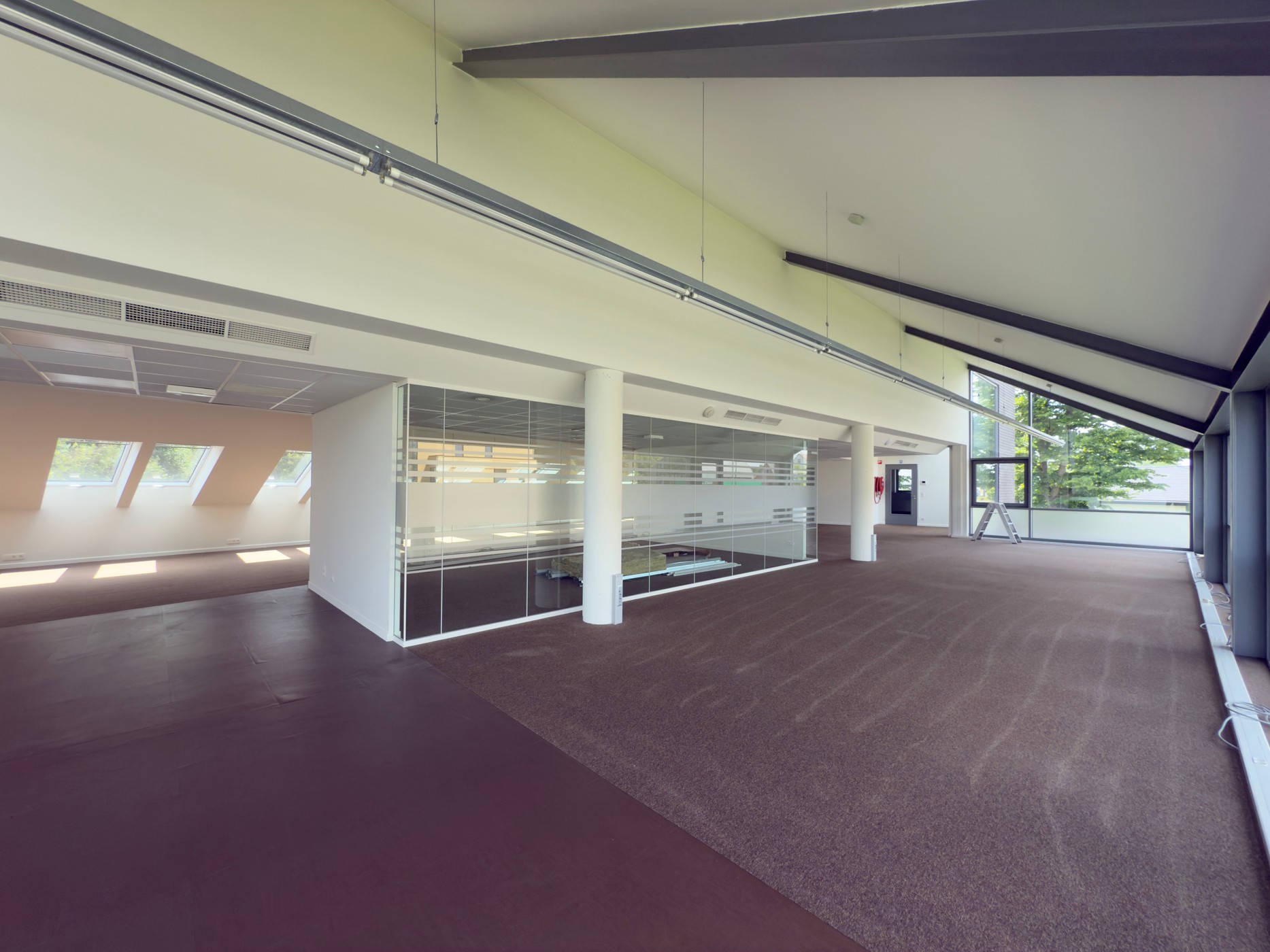 Kantoorruimte 358m² op Kortrijksesteenweg te Sint-Martens-Latem - photo 2